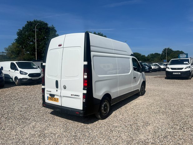 Vauxhall Vivaro LWB High Roof L2H2 120 Bi Turbo Air Con 1 Owner 6