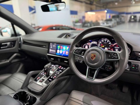 Porsche Cayenne 3.0 V6 E-Hybrid 14kWh SUV 5dr Petrol Plug-in Hybrid TiptronicS 4WD Euro 6 ( 37