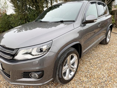 Volkswagen Tiguan 2.0 TDI BlueMotion Tech R-Line 4WD Euro 5 (s/s) 5dr 4