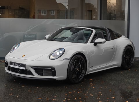 Porsche 911 Targa 4 GTS (992) 2