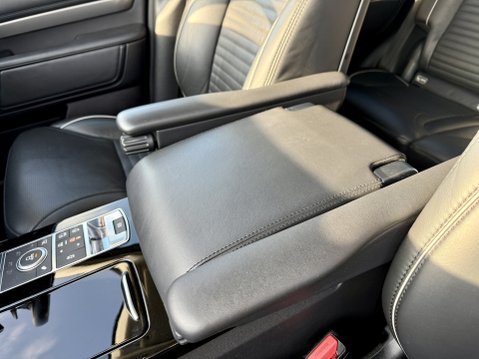 Land Rover Discovery TD6 HSE LUXURY 30