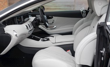 Mercedes-Benz S63 AMG Coupe 15