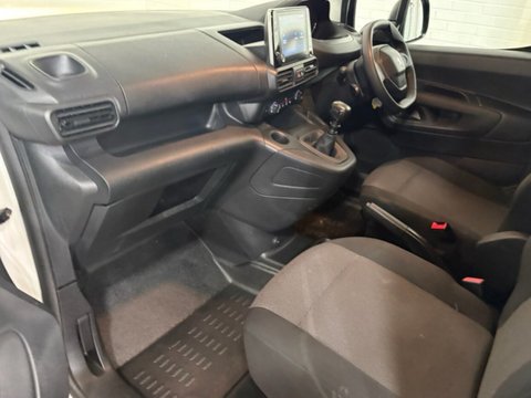 Peugeot Partner BLUEHDI PROFESSIONAL PREMIUM PLUS L1 11