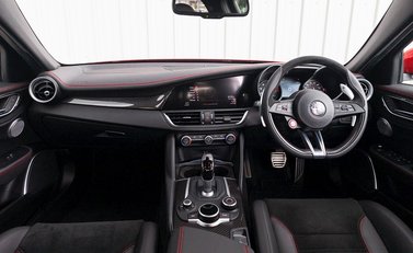 Alfa Romeo Giulia Quadrifoglio 19