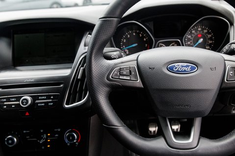 Ford Focus ST-LINE 19