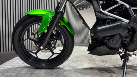 Kawasaki Z 2023 125CC NAKED BIKE MOT 10/27 WARRANTY SERVICED 1 OWNER 12