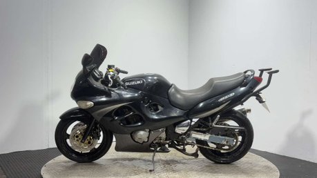 Suzuki GSX 2002 47K RUNNING PROJECT BIKE SPARES OR REPAIR 600CC COMMUTER 4