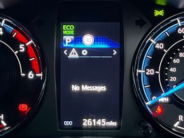 Toyota Hilux 2.8 HI-Luxury Invincible X D-4D 4WD Double Cab Auto 4WD 5dr 28