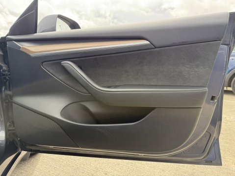 Tesla Model 3 Saloon 4dr Electric Auto RWD (241 bhp) 32