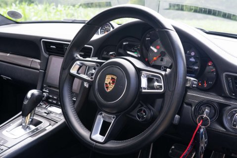 Porsche 911 Carrera S PDK 13