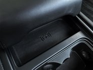 Land Rover Defender V8 63