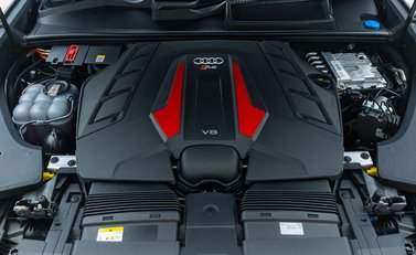 Audi RS Q8 VORSPRUNG 38