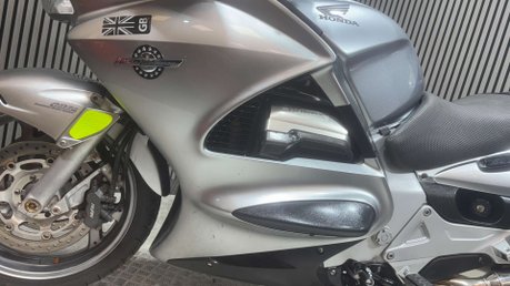Honda ST 2011 39K NEW MOT SERVICED FULL LUGGAGE 1300CC 12