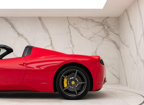 Ferrari 458 Spider 28