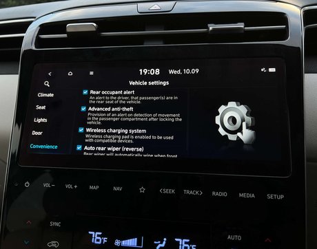 Hyundai TUCSON T-GDI ULTIMATE Petrol Hybrid 38