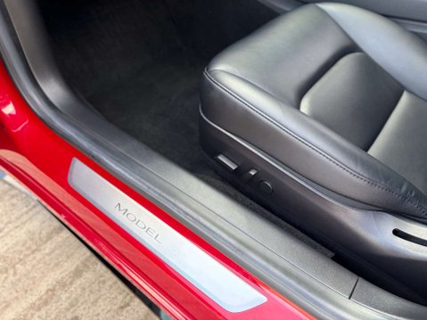 Tesla Model 3 Model 3 Performance AWD 4WD 4dr 62