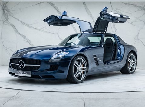 Mercedes-Benz SLS AMG 8