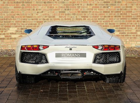 Lamborghini Aventador LP 700-4 15