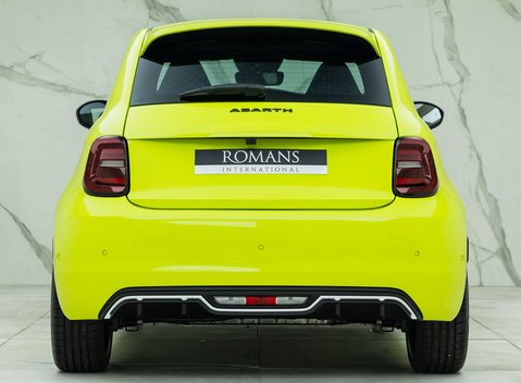 Abarth 500e Scorpionissima 5