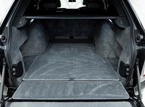 Rolls-Royce Cullinan 32