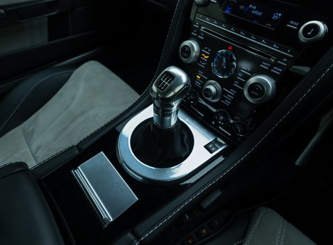 Aston Martin DBS V12 23