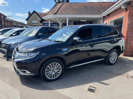 Mitsubishi Outlander 2.4h TwinMotor 13.8kWh 4h CVT 4WD Euro 6 (s/s) 5dr 3