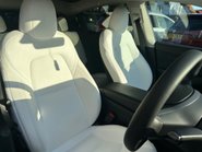 Tesla Model Y LONG RANGE AWD 28