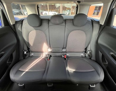 Mini Countryman 1.5 Countryman Cooper Classic Auto 5dr 73