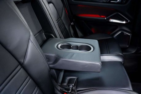 Porsche Cayenne 4.0T V8 GPF Turbo SUV 5dr Petrol TiptronicS 4WD Euro 6 (s/s) (550 ps) 21