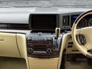 Nissan Elgrand AUTECH 3