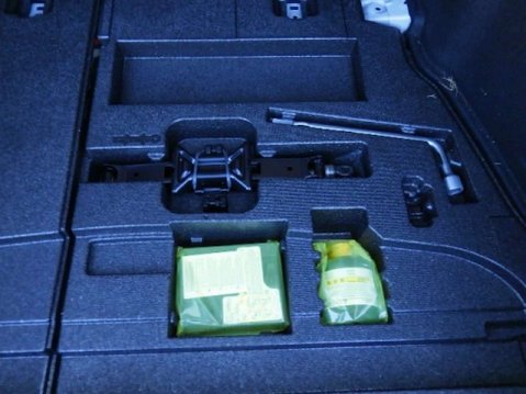 Toyota Prius 1.8 VVT-h Active Hatchback 5dr Petrol Hybrid CVT Euro 6 (s/s) (122 ps) 13