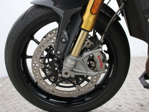 Triumph Speed Triple SPEED TRIPLE 1200 RR 25