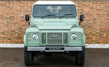 Land Rover Defender 110 Heritage 4