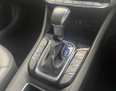 Hyundai IONIQ 1.6 IONIQ Premium SE FHEV Semi-Auto 5dr 23