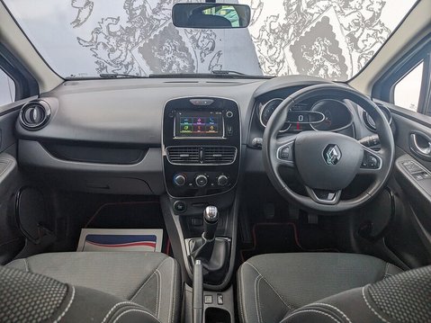 Renault Clio ICONIC DCI 19