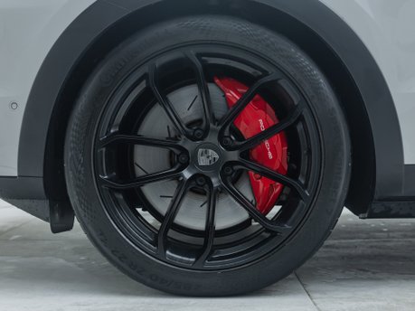 Porsche Cayenne TURBO E-HYBRID COUPE 