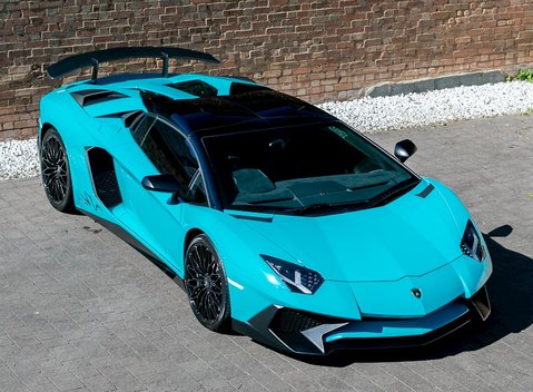 Lamborghini Aventador SV LP750-4 Roadster 11