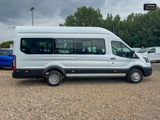 Ford Transit Minibus XLWB L4H3 High Roof 17 Seats Camera Trend SELECT 6