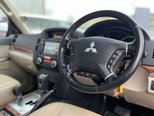 Mitsubishi Shogun 3.2 DI-DC SG3 SUV 5dr Diesel Auto 4WD Euro 5 LWB (197 ps) 28