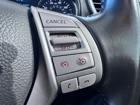 Nissan Qashqai 1.2 DIG-T Tekna 2WD Euro 5 (s/s) 5dr 24