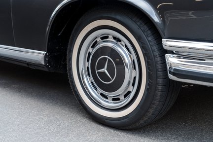 Mercedes-Benz SE 280 3.5 Cabriolet 13