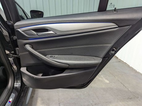 BMW 5 Series 2.0 520d M Sport Auto 5dr 66