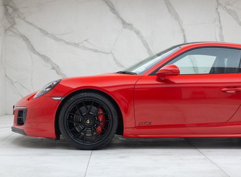 Porsche 911 Carrera 4 GTS (991.2) 47