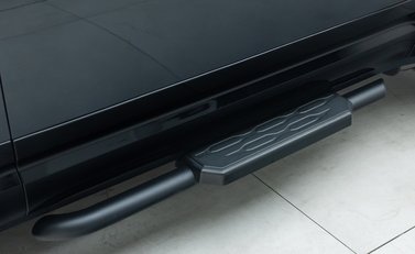 Land Rover Defender 90 V8 P525 URBAN 34