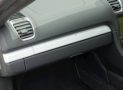 Porsche Cayman GTS 7