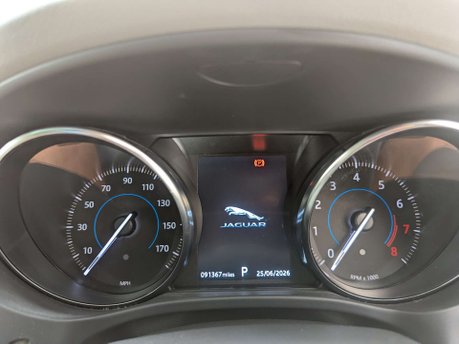 Jaguar F-Pace 2.0 F-PACE Portfolio AWD Auto 4WD 5dr 66