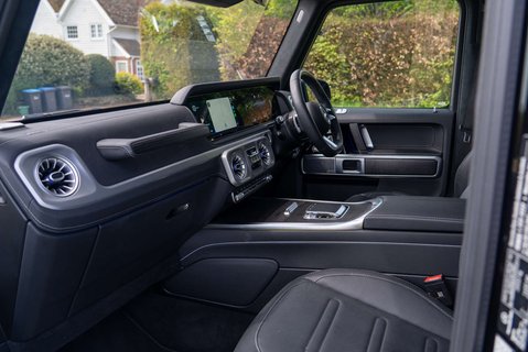 Mercedes-Benz G Series G580 AMG Line Premium Plus 9