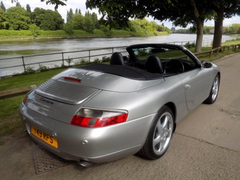 Porsche 911 Carrera 3.4 Tiptronic S Cabriolet 68