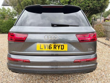 Audi Q7 3.0 TDI V6 S line Tiptronic quattro Euro 6 (s/s) 5dr 9