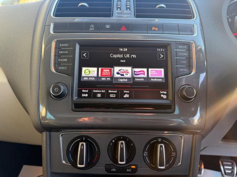 Volkswagen Polo 1.2 TSI BlueMotion Tech SE Design Euro 6 (s/s) 5dr 28